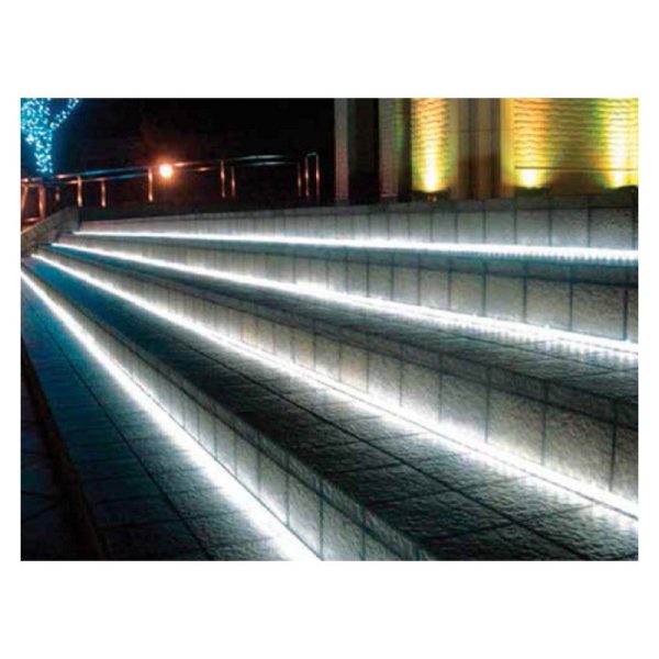 Striscia Led Adesiva Per Esterni Rotolo Da 5 M Luce Fredda For Sale